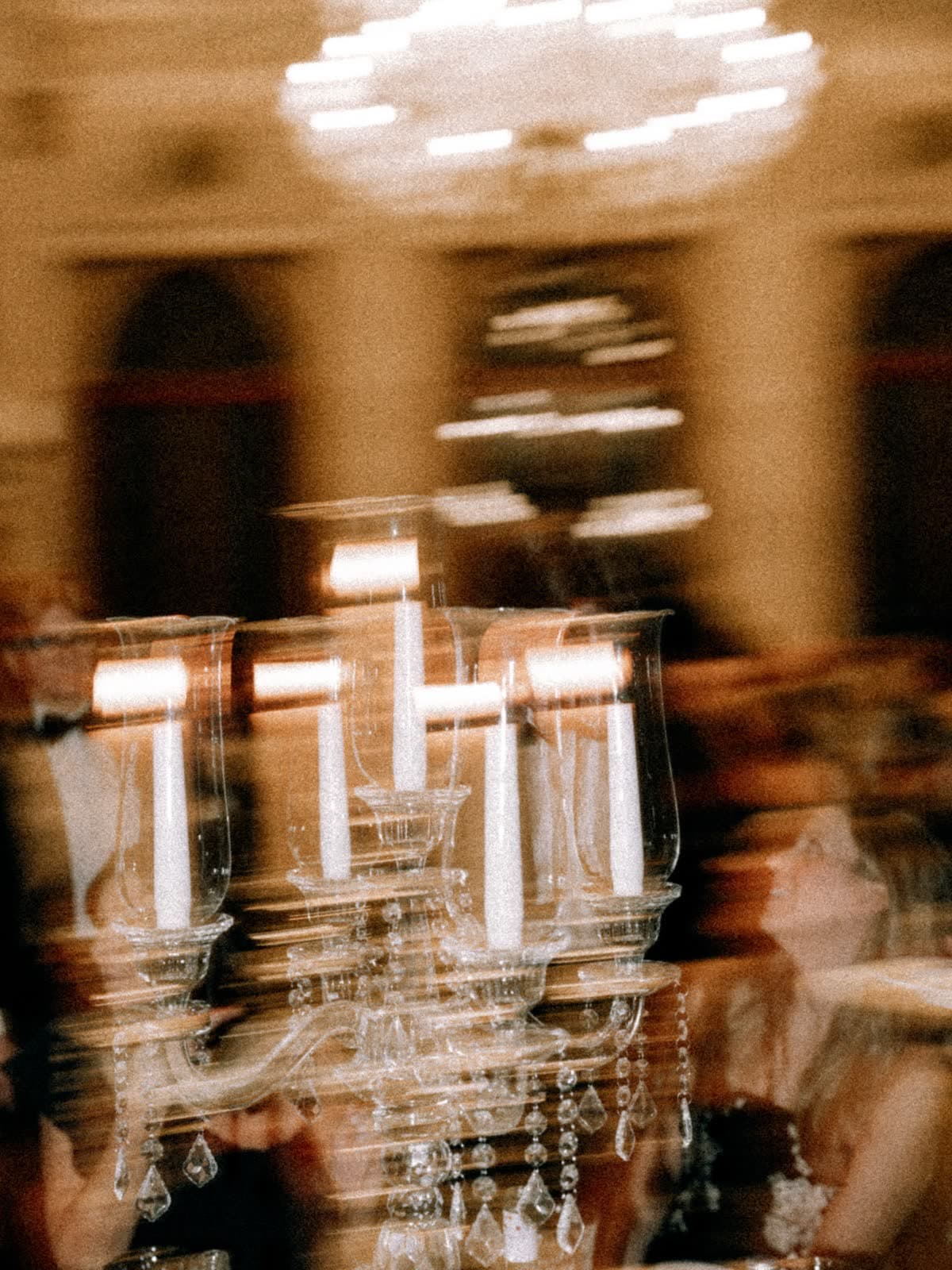 Candelabri, a lume di candela