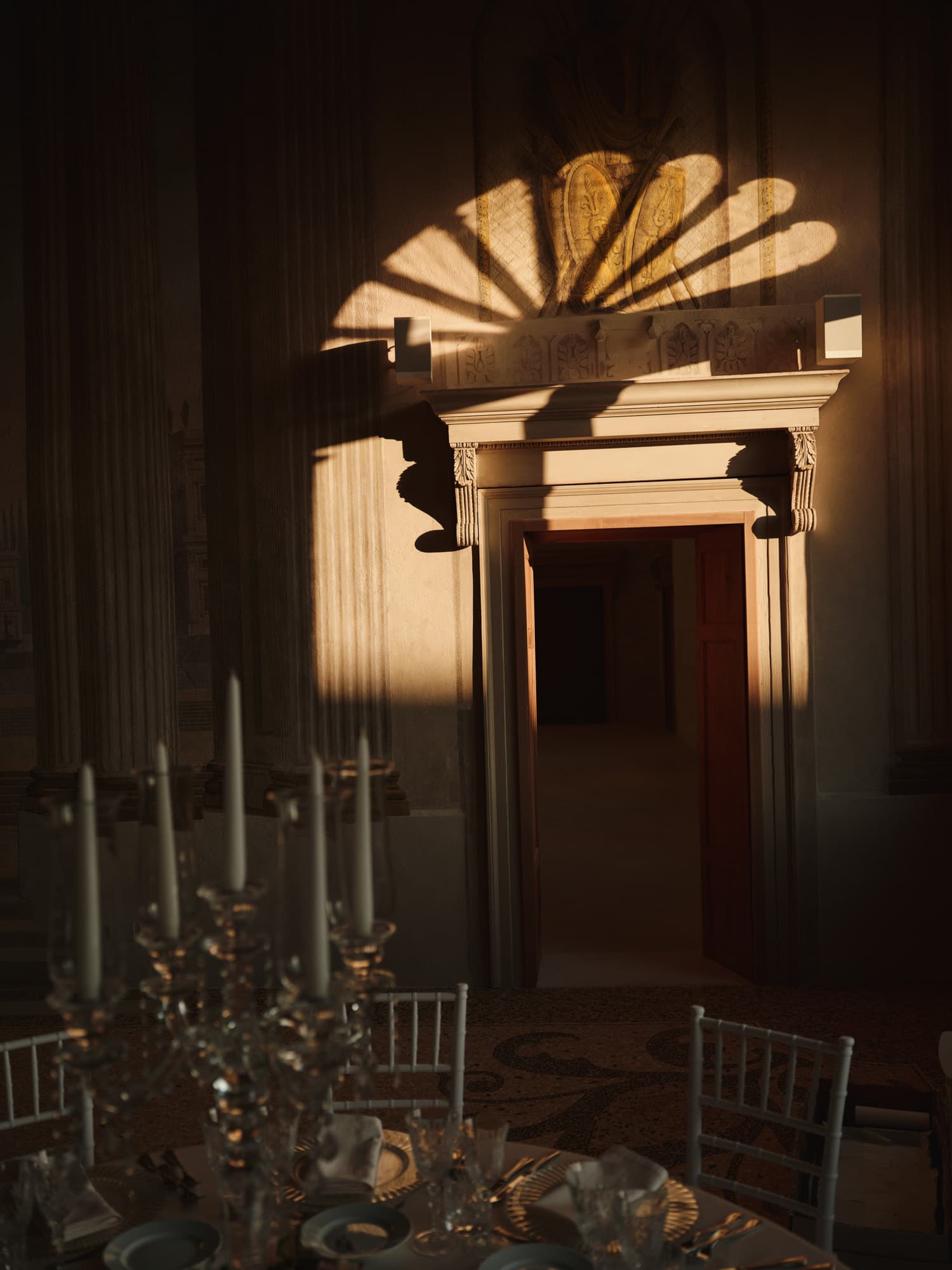 Il salone storico, apparecchiato